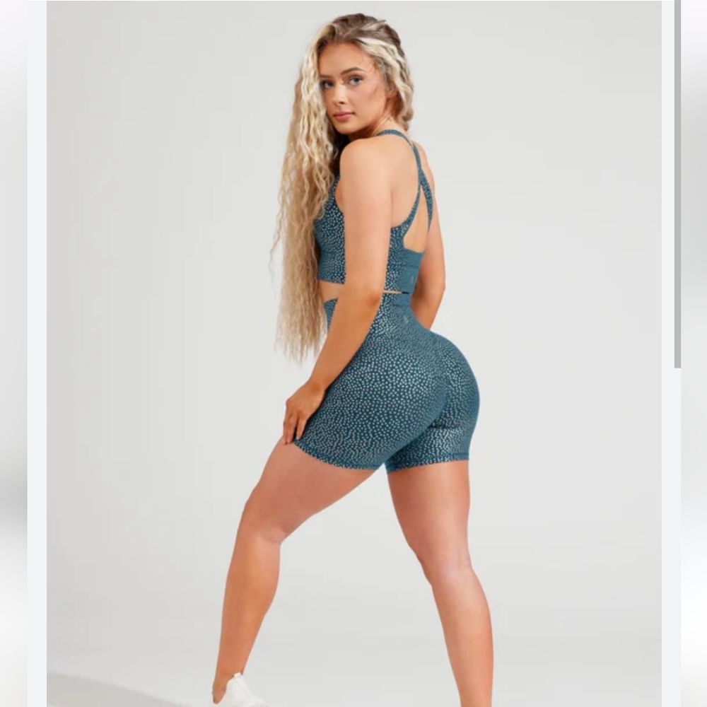 Buffbunny Rosa Short✨️Nile Gold Bossy